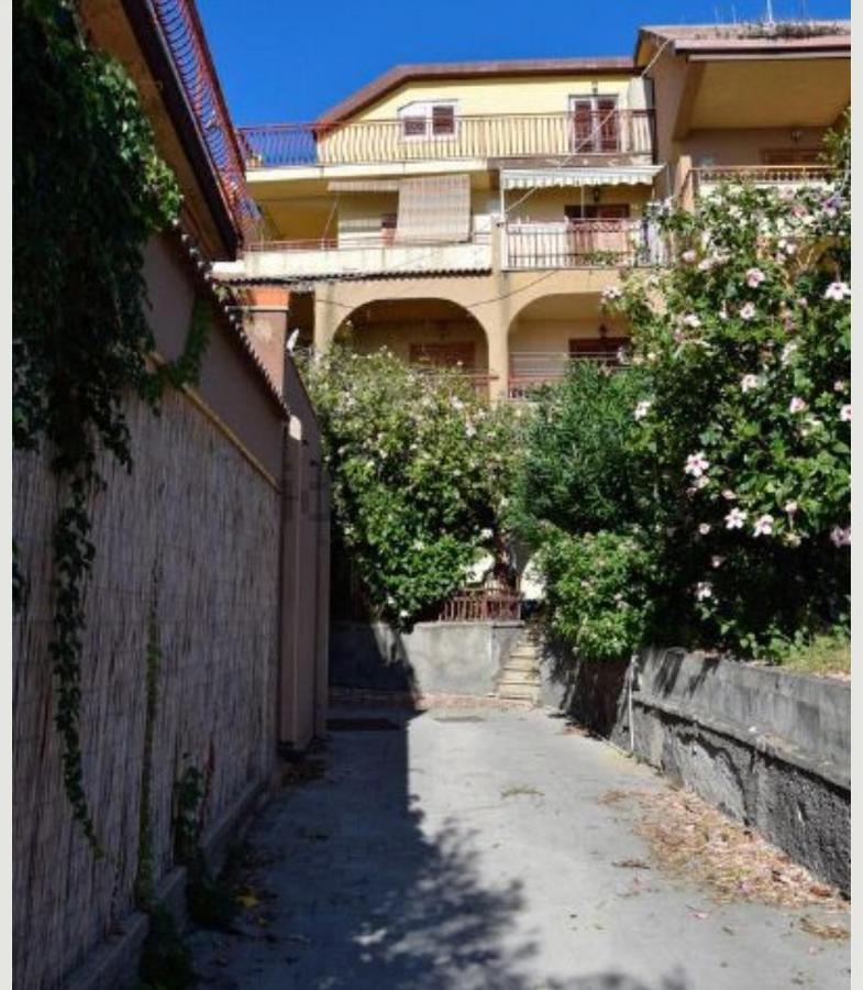 Elegance Apartment Taormina Letojanni Luaran gambar